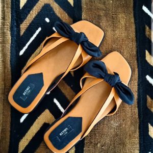 Chaussure ouverte 𝐓𝐡𝐞 𝐊𝐍𝐎𝐓 pour Femme et Enfant