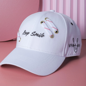 Casquette intemporelle et la fonctionnelle pour un look sportif au quotidien